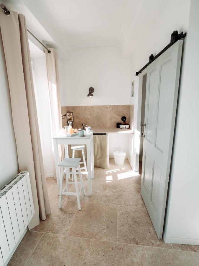 Hôtel La Maison Bourgeoise - adults only à Pourrieres Extérieur photo